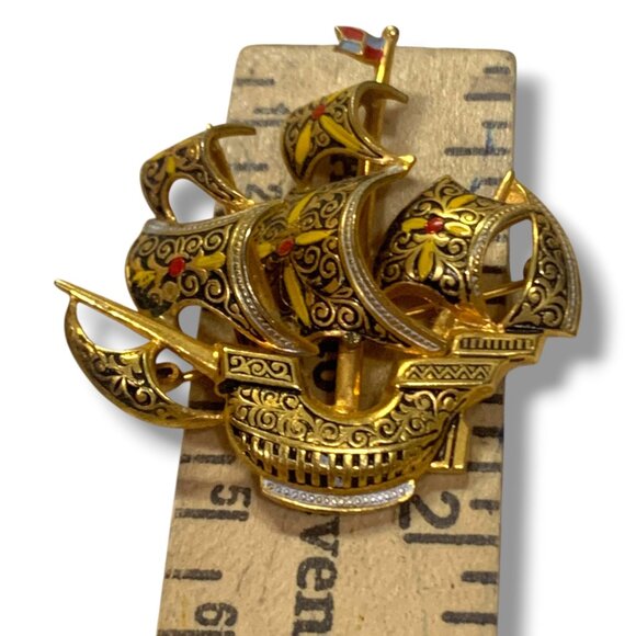 Vintage Gold-Tone Ship Brooch Pin With Filigree Design & Enamel Details - Picture 6 of 6